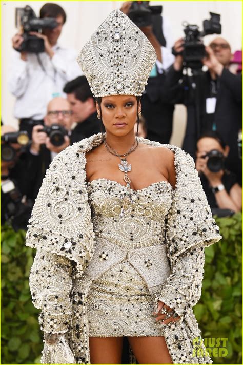 met gala versace 2018 bishop|rihanna met gala.